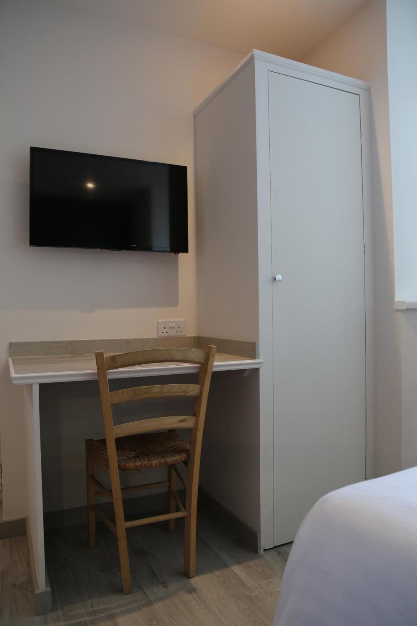 Debden Guest House Hillingdon Room photo